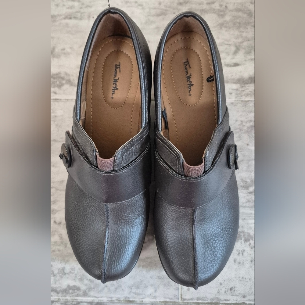Thom McAn Women's Black Leather Shoes